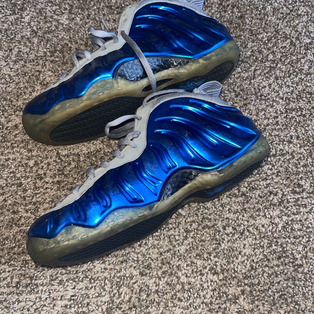 Men’s NIKE Foamposite sport Royal Nike sneakers size 11
